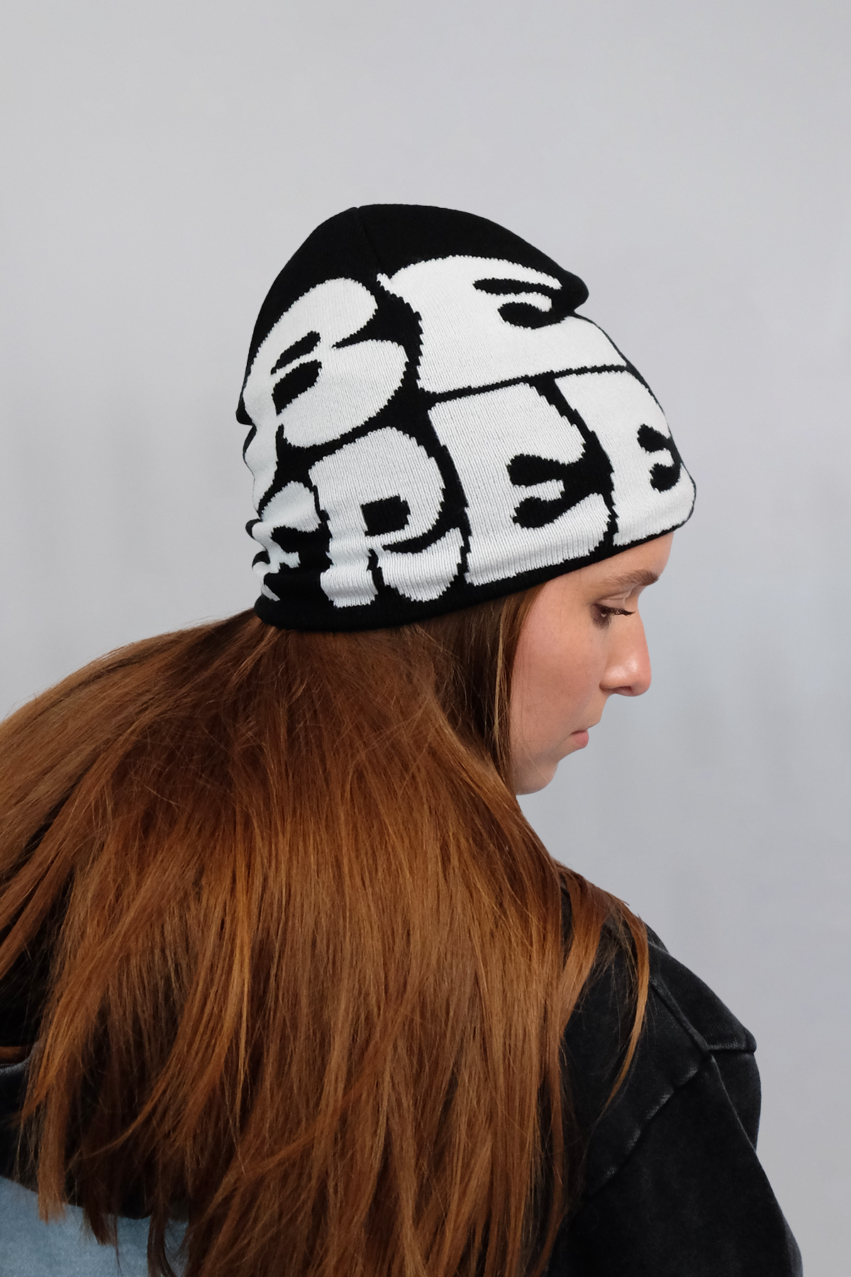SILK LINE TEXT BEANIE